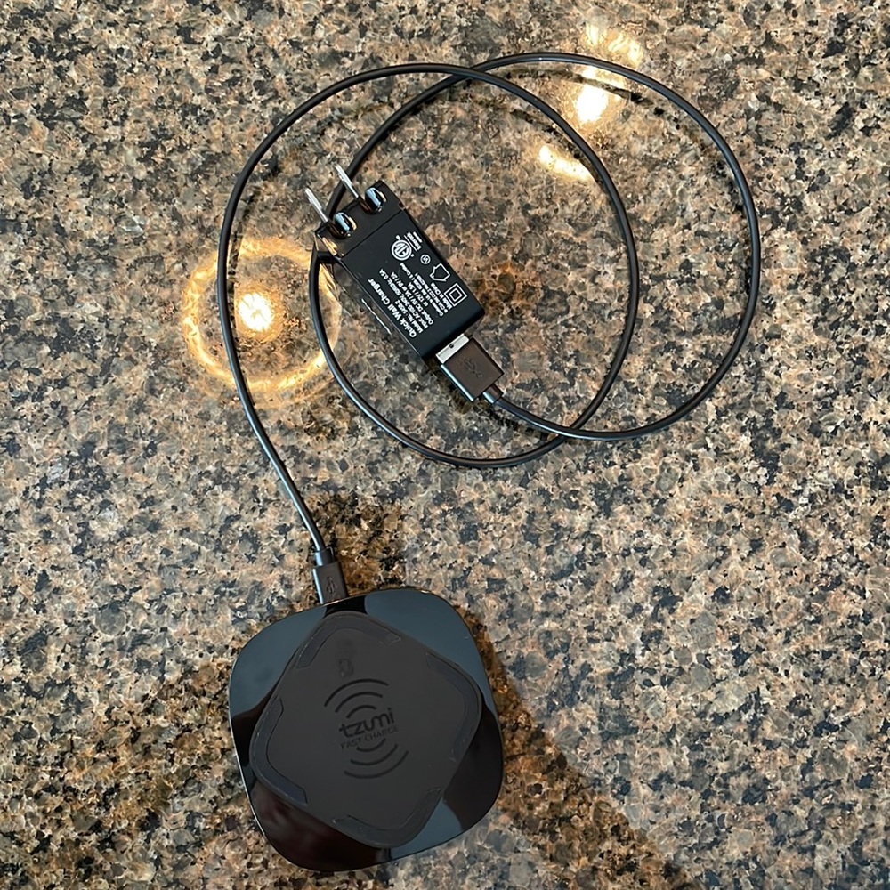 Tzumi Hypercharge Wireless cellular phone charger pad